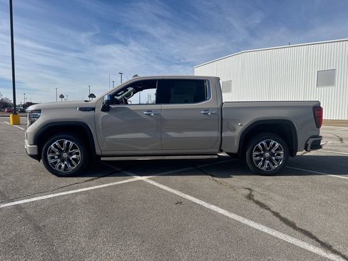 New 2026 GMC Sierra 1500 Denali w/ Denali Reserve Package image 3
