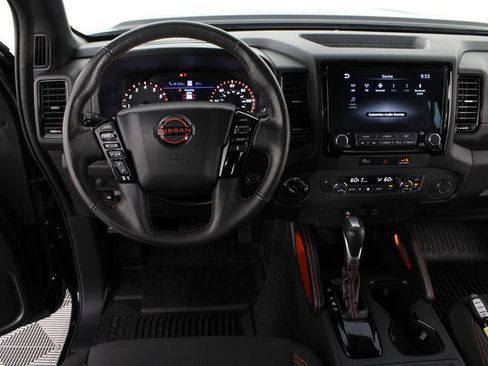 Used 2024 Nissan Frontier PRO-4X w/ Technology Package AWD/4WD image 10