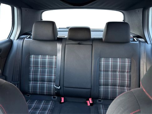 Used 2013 Volkswagen Golf 4-Door image 18