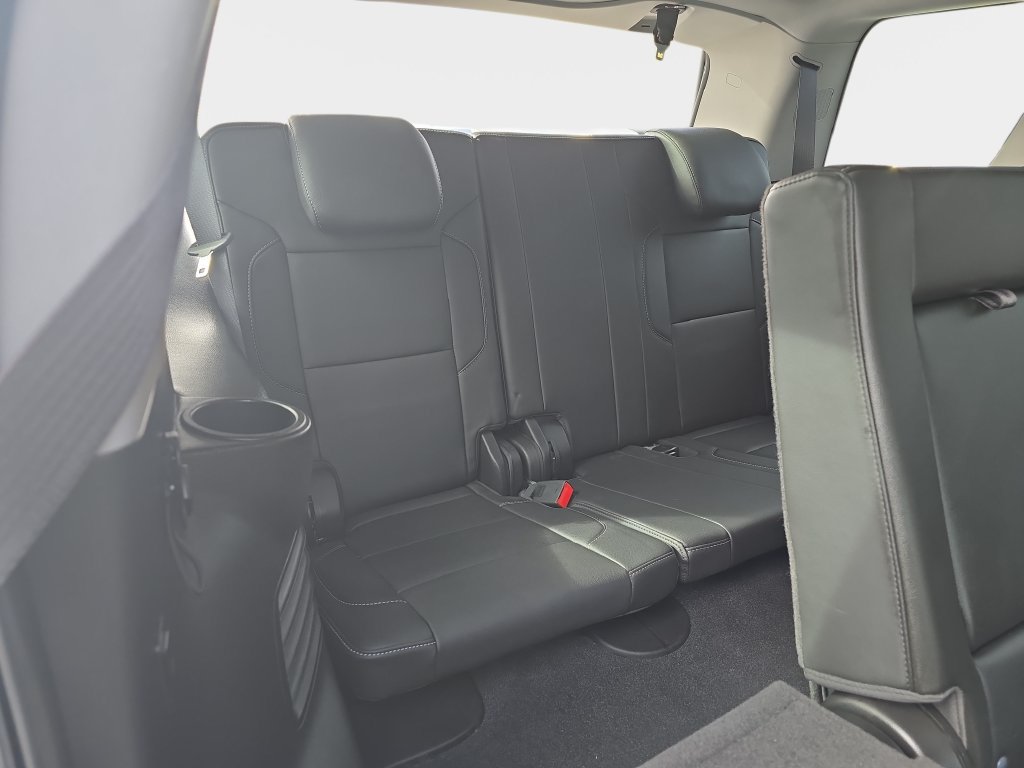 Used 2020 Chevrolet Tahoe LT w/ Luxury Package AWD/4WD image 16