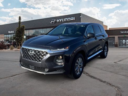 Used 2020 Hyundai Santa Fe SE image 1