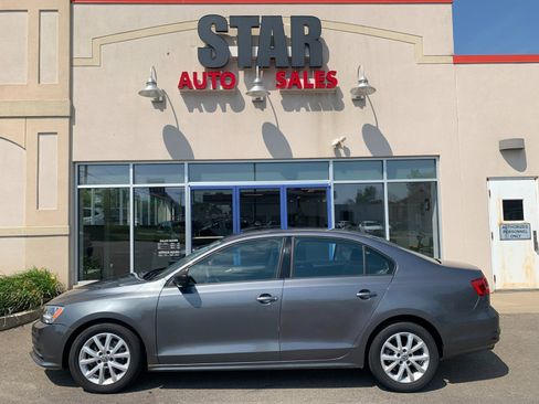 Used 2015 Volkswagen Jetta SE FWD image 4