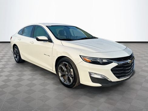Used 2022 Chevrolet Malibu LT FWD image 4
