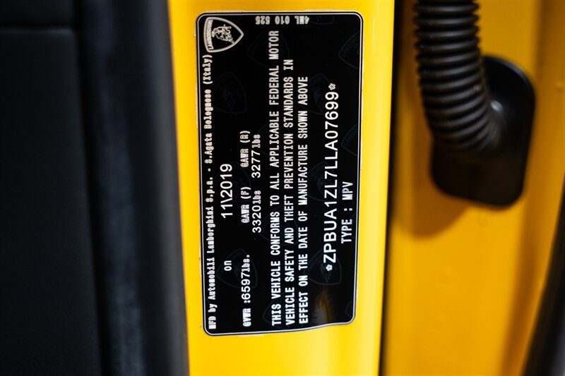 Used 2020 Lamborghini Urus AWD/4WD image 37