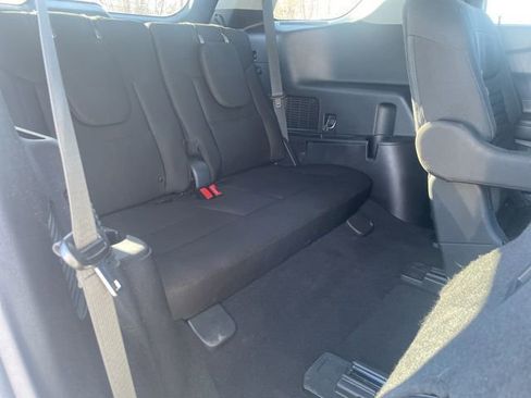 Used 2021 Ford Explorer XLT image 24