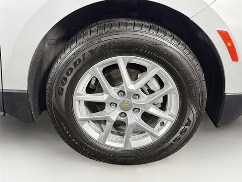 Used 2022 Chevrolet Equinox LS AWD/4WD image 35