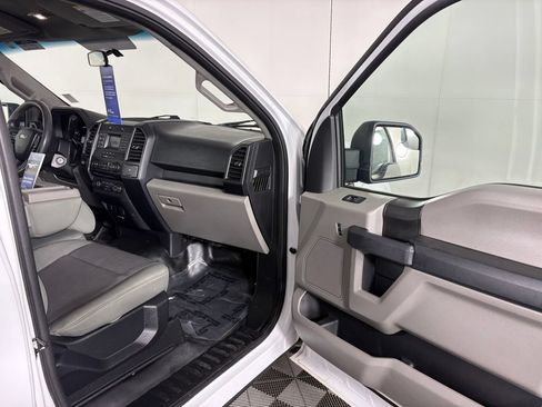 Used 2018 Ford F150 XL w/ Equipment Group 101A Mid AWD/4WD image 27