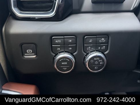 Used 2026 GMC Sierra 2500 Denali Ultimate AWD/4WD image 23