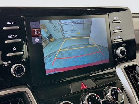 Used 2022 Kia Sorento LX image 16