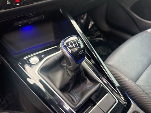 Used 2024 Volkswagen Golf R image 11