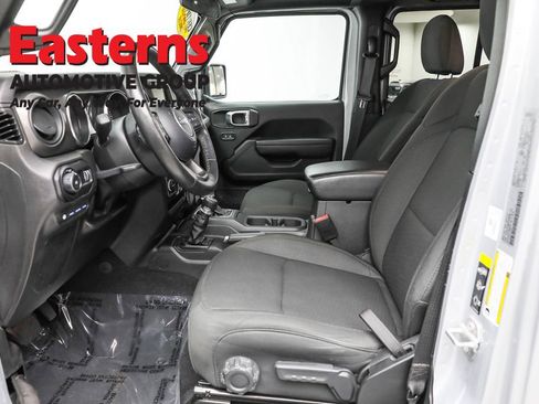 Used 2023 Jeep Wrangler Unlimited w/ Cold Weather Group image 14