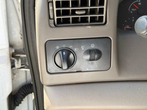 Used 2003 Ford F250 XL AWD/4WD image 19