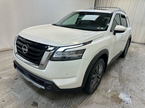 Certified 2024 Nissan Pathfinder SL w/ SL Premium Package image 11