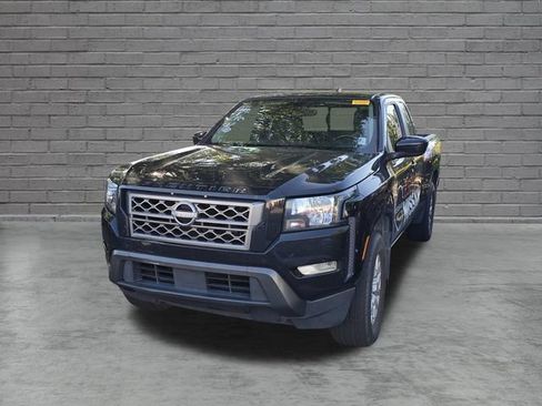 Certified 2023 Nissan Frontier SV w/ SV Convenience Package RWD image 3