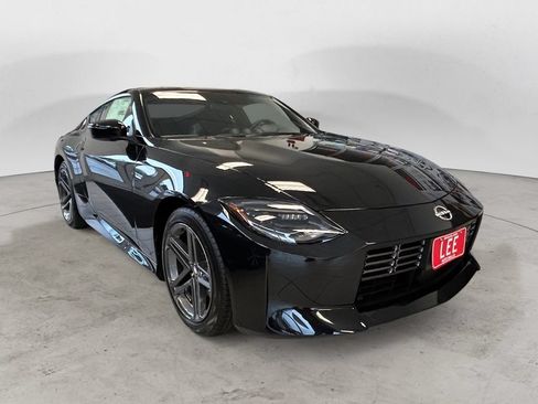 New 2026 Nissan Z Sport w/ Floor Mat Package RWD image 8