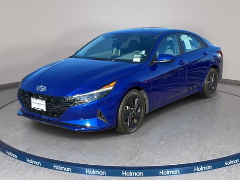 Used 2023 Hyundai Elantra SEL FWD image 1