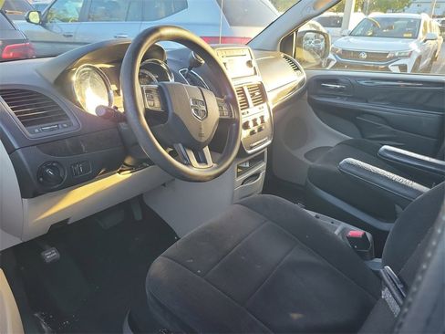 Used 2012 Dodge Grand Caravan SE image 6