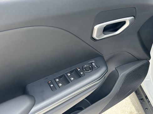 New 2026 Kia K4 LXS FWD image 16