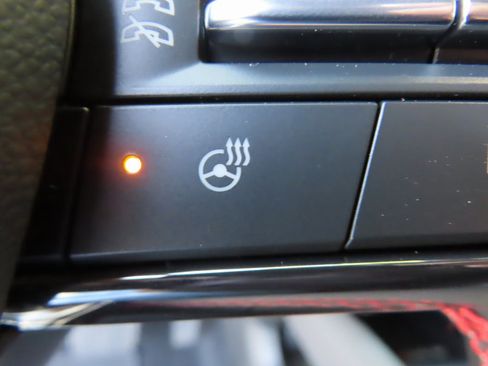 New 2025 Chevrolet Equinox EV RS image 14