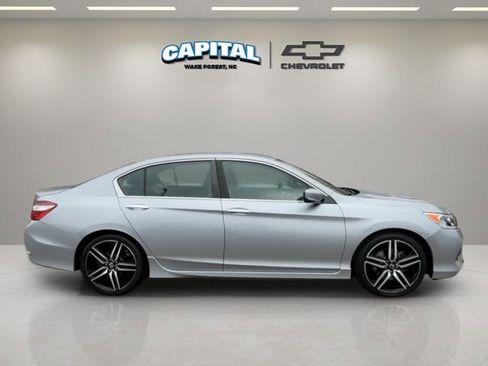 Used 2017 Honda Accord Sport Special Edition image 6
