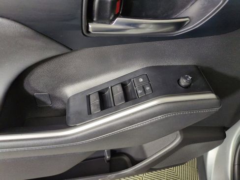 Used 2022 Toyota Highlander XLE image 14