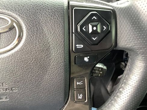 Used 2021 Toyota 4Runner Venture w/ Moonroof Package image 49