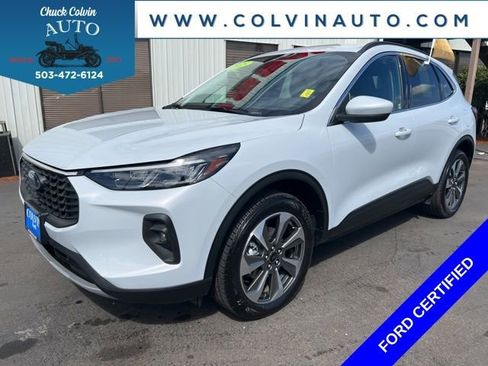 Certified 2025 Ford Escape Platinum AWD/4WD image 4