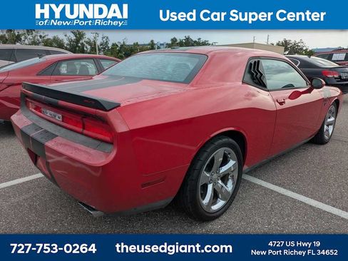 Used 2012 Dodge Challenger R/T w/ Electronics Convenience Group RWD image 2