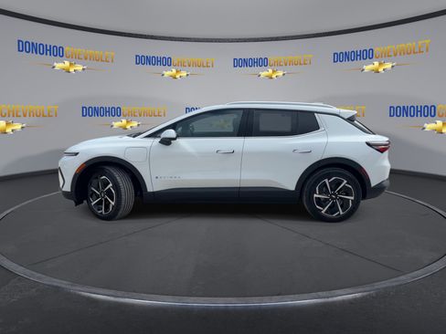 New 2026 Chevrolet Equinox EV LT image 8