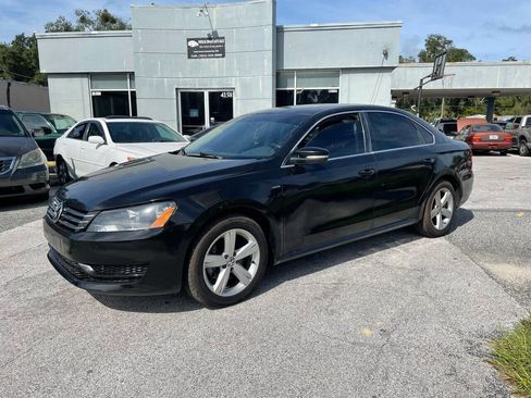 Used 2013 Volkswagen Passat 2.5 SE image 2