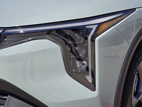 New 2026 Kia K4 LXS image 6