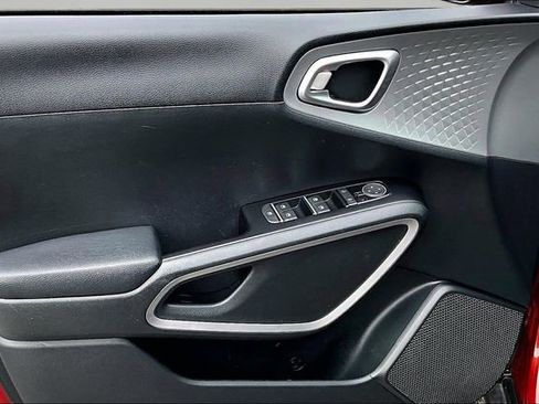 Certified 2023 Kia Soul LX w/ Option Group 015 image 21