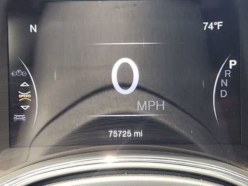 Used 2018 Jeep Grand Cherokee Altitude AWD/4WD image 15