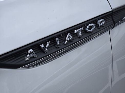 Used 2025 Lincoln Aviator Reserve w/ Equipment Group 201A AWD/4WD image 10