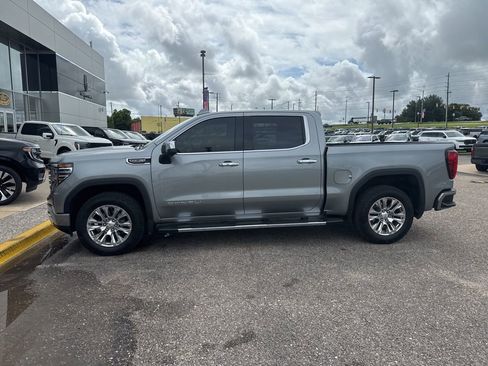 Used 2025 GMC Sierra 1500 Denali AWD/4WD image 9