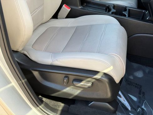 Used 2020 Honda CR-V EX-L image 10