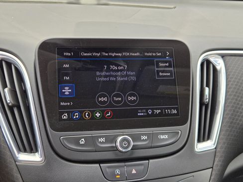 Used 2021 Chevrolet Malibu LT image 9