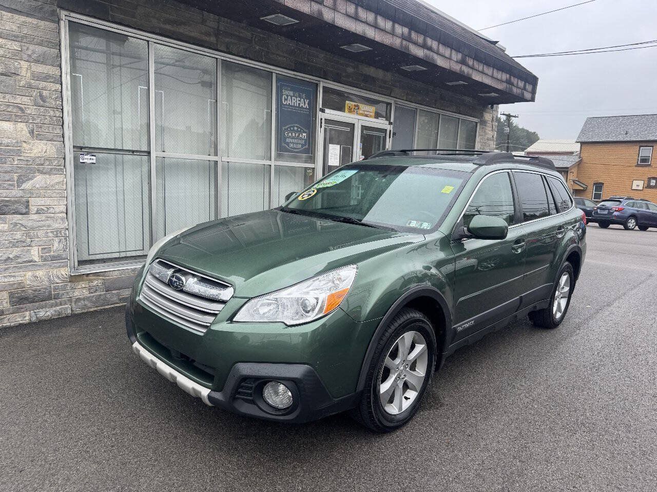 Used 2014 Subaru Outback 2.5i Limited AWD/4WD image 1
