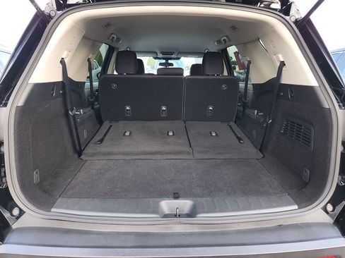 Certified 2024 Nissan Pathfinder SV image 13