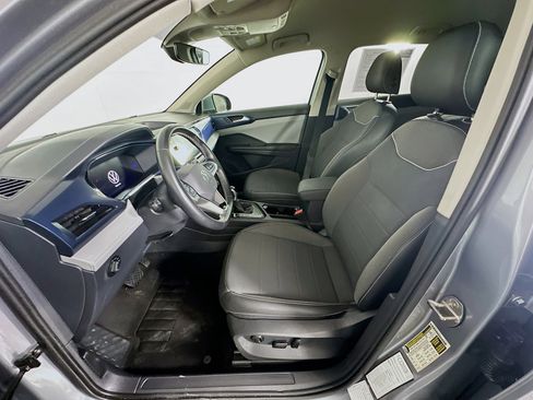 Used 2024 Volkswagen Taos SE image 13