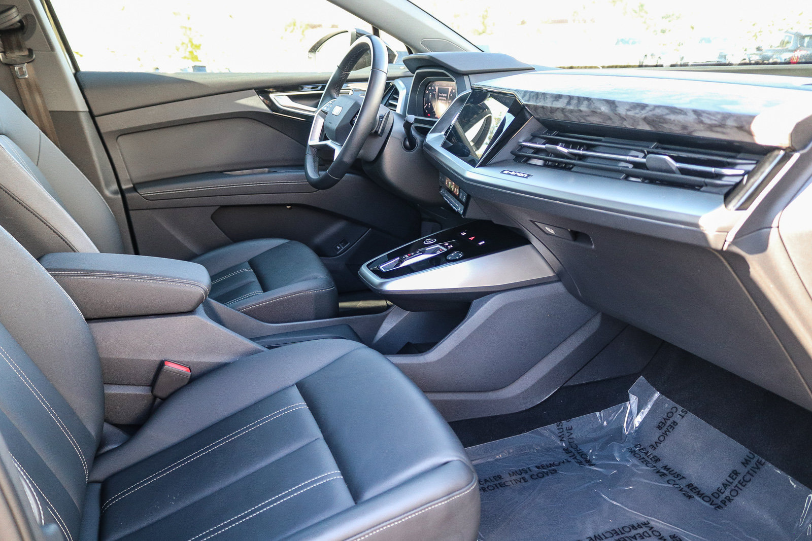 Certified 2024 Audi Q4 e-tron Premium Plus w/ Premium Plus AWD/4WD image 18