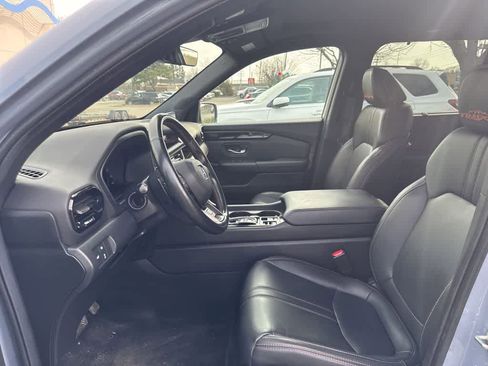 Used 2024 Honda Pilot TrailSport image 41