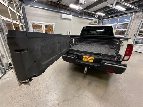 Used 2017 Honda Ridgeline RTL-T image 21
