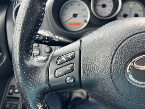 Used 2005 Toyota RAV4 4WD image 26