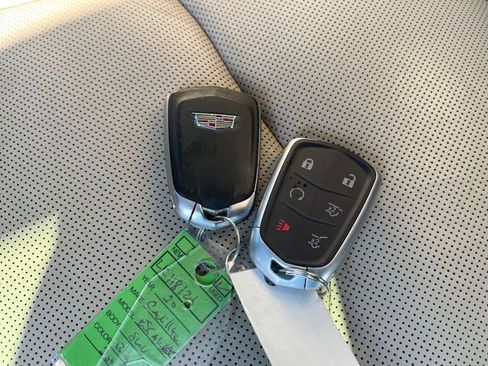 Used 2020 Cadillac Escalade ESV Luxury image 36