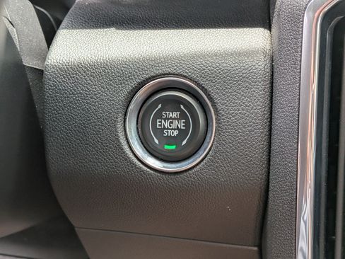 Used 2025 GMC Acadia Elevation FWD image 30