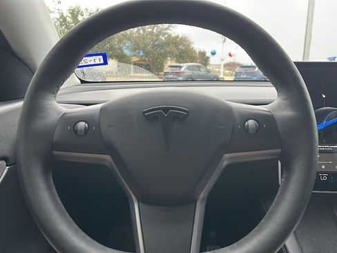 Used 2022 Tesla Model Y Performance image 20