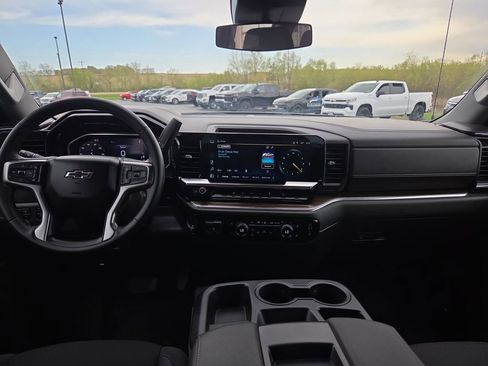 Certified 2024 Chevrolet Silverado 1500 RST AWD/4WD image 11