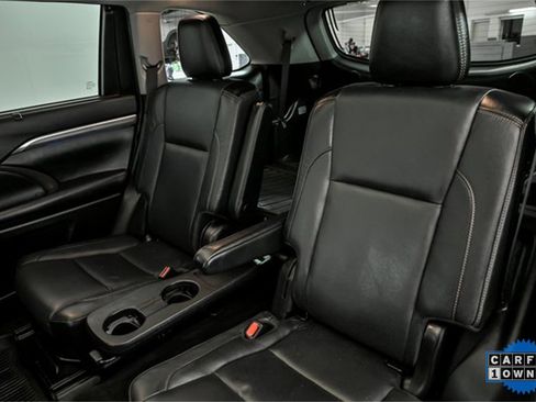 Used 2019 Toyota Highlander Limited image 14