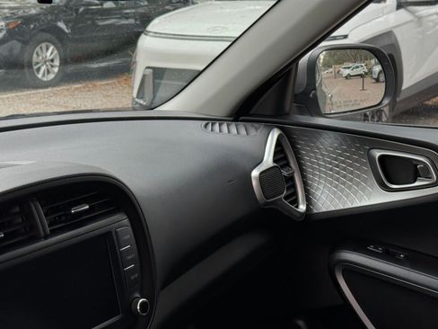 Used 2025 Kia Soul LX w/ LX Technology Package image 29